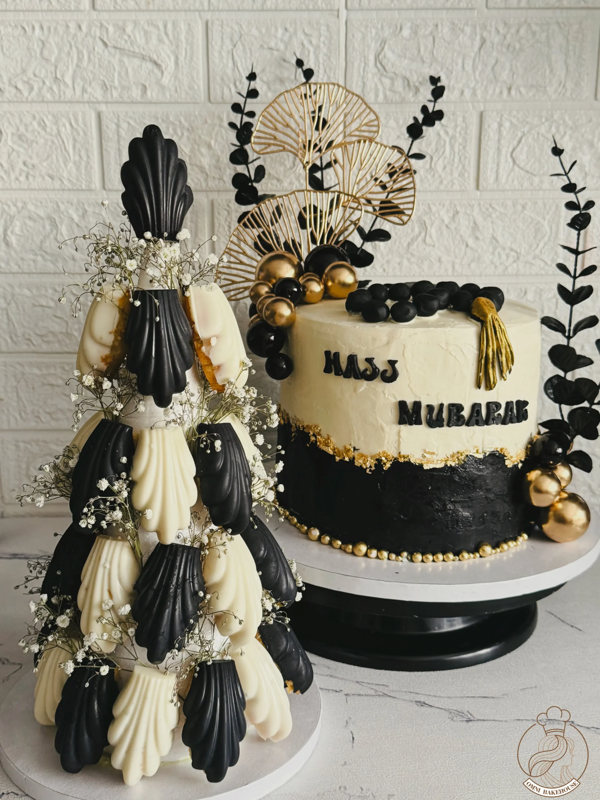 Novelty Cakes & Medeleine Towers